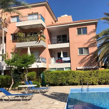 Apartament Pafia Crown-jewel 2b, Pool, Prime Location,